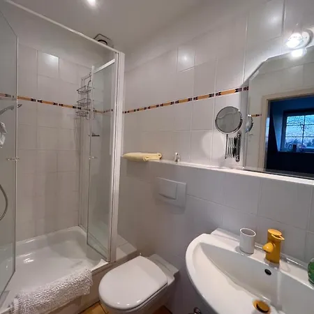 Schloss Rössing - Messezimmer In Historischem Ambiente Gasthof 3*