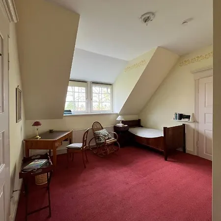 Schloss Roessing - Messezimmer In Historischem Ambiente 3*